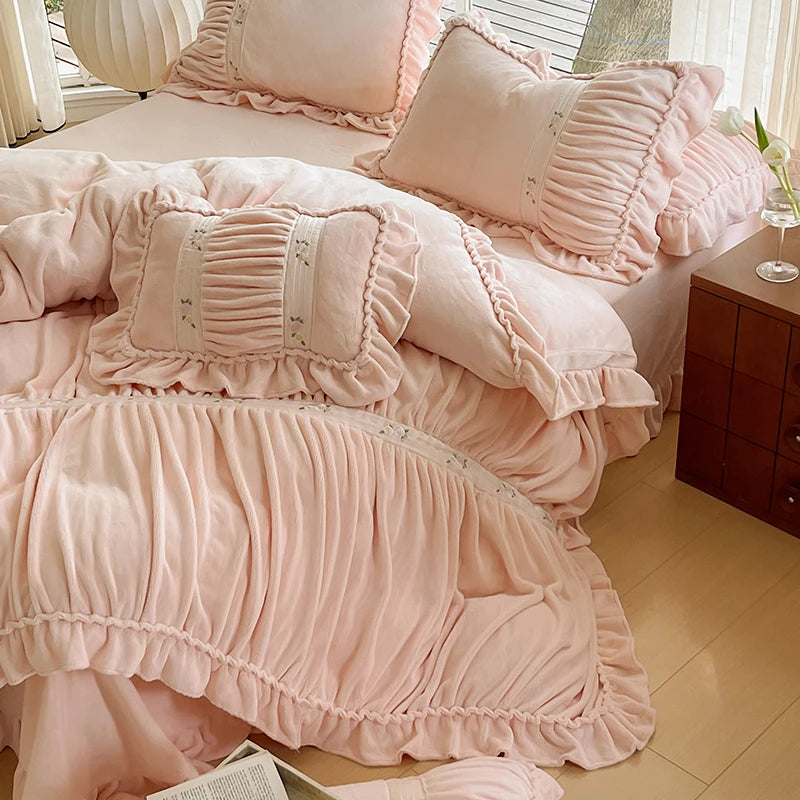 Belbina Maple Sugar Velvet Soft Fleece Floral Bedding Set