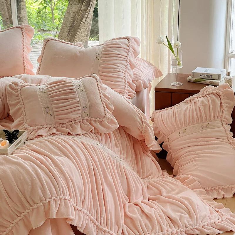 Belbina Maple Sugar Velvet Soft Fleece Floral Bedding Set