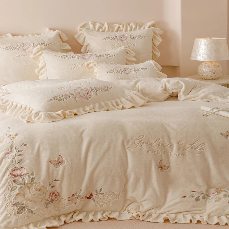 Agnes Thickened Velvet Soft Fleece Bedding Set