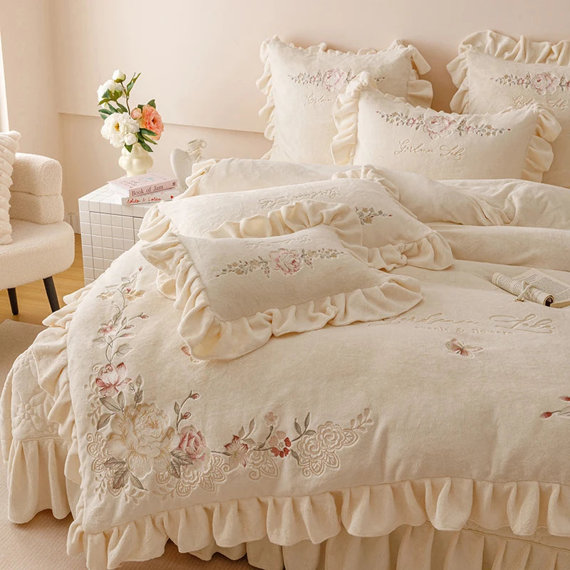 Agnes Thickened Velvet Soft Fleece Bedding Set