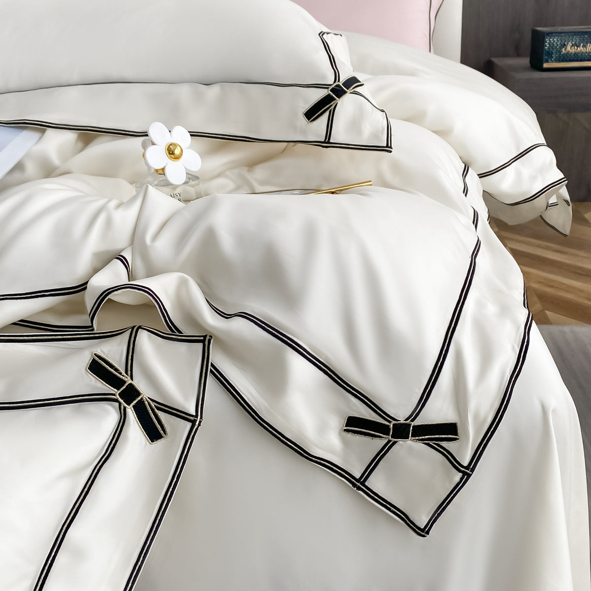 Nuria White Bamboo Fiber Breathable Princess Bowknot Bedding Set - DARIYA HOME